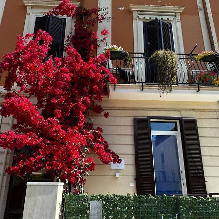 Mariviva Guest House Terracina Bagian luar foto